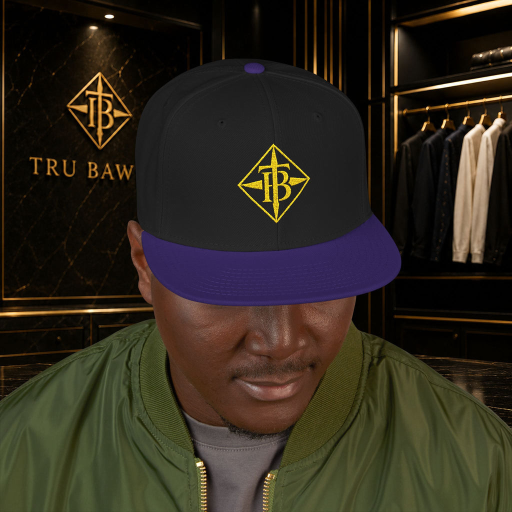 Gold Embroidered Snapback Cap — Minimal Geometric Logo, Adjustable Flat Brim