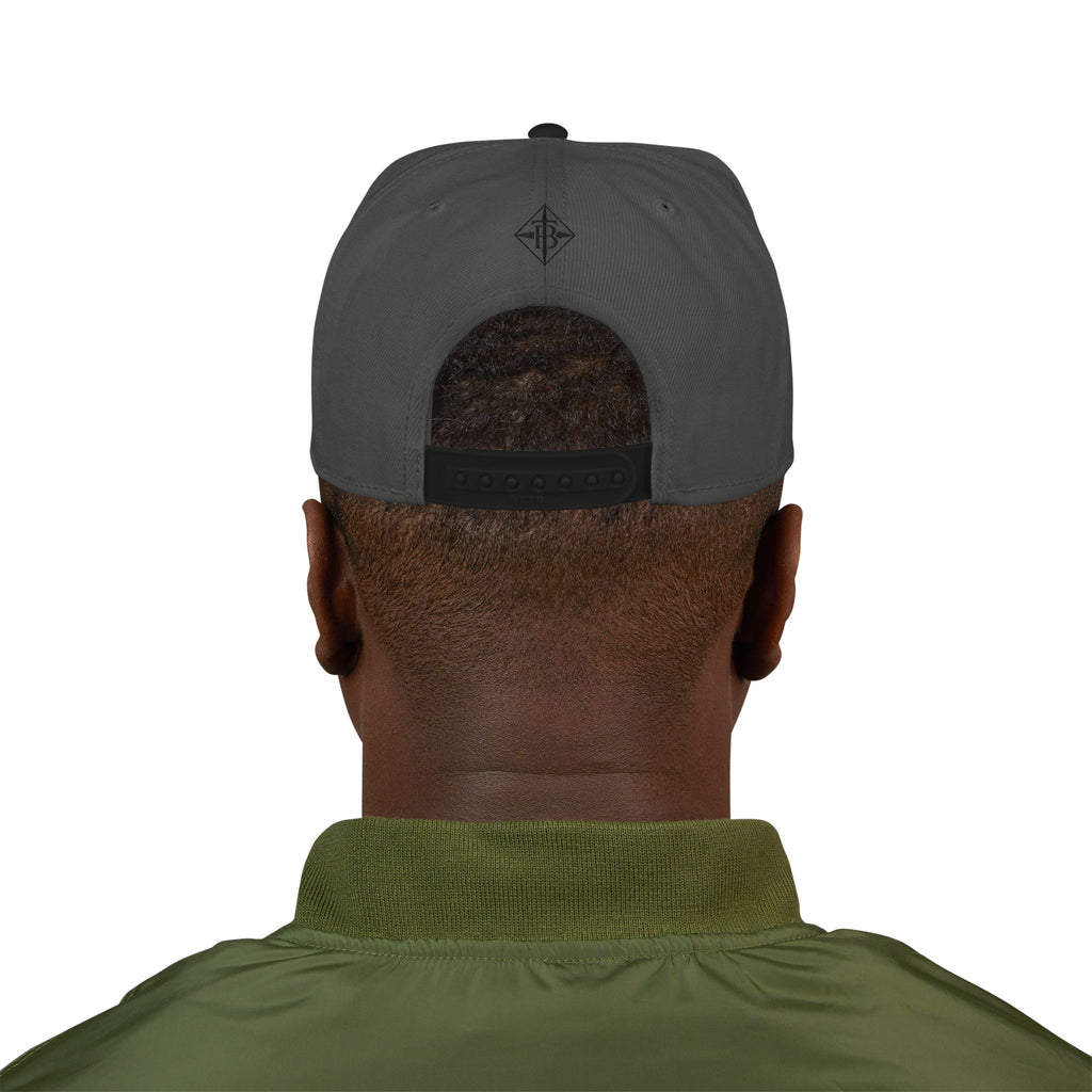 Black Embroidered Snapback Cap — Minimal Geometric Logo, Adjustable Flat Brim