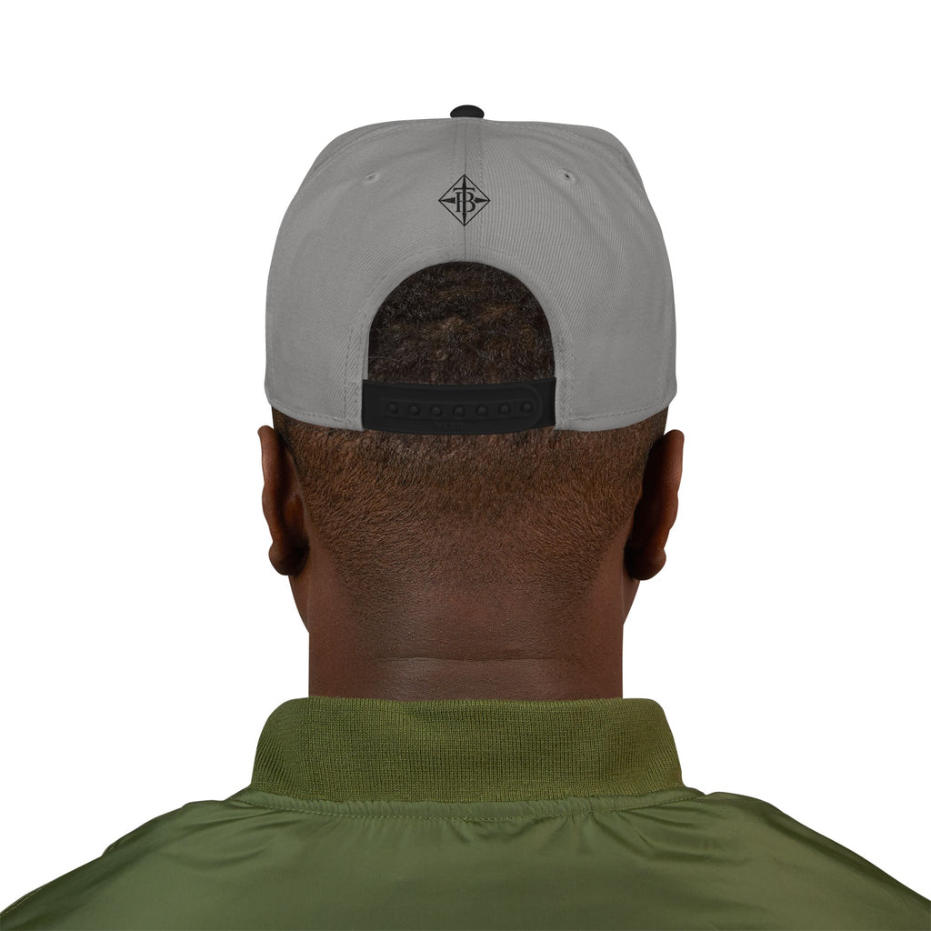 Black Embroidered Snapback Cap — Minimal Geometric Logo, Adjustable Flat Brim