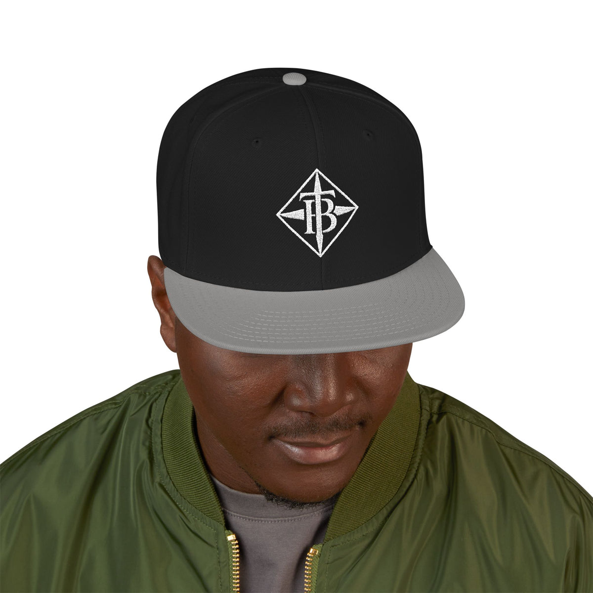 White Embroidered Snapback Cap — Minimal Geometric Logo, Adjustable Flat Brim