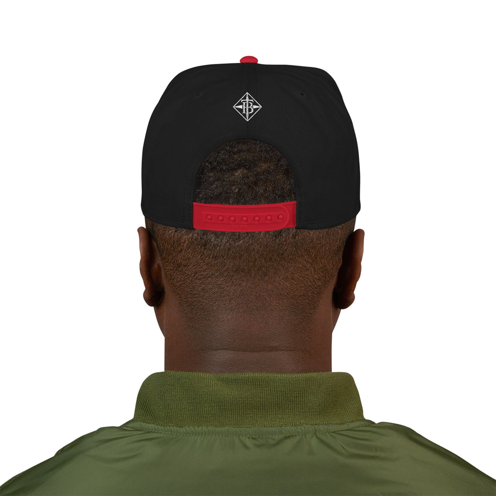 White Embroidered Snapback Cap — Minimal Geometric Logo, Adjustable Flat Brim